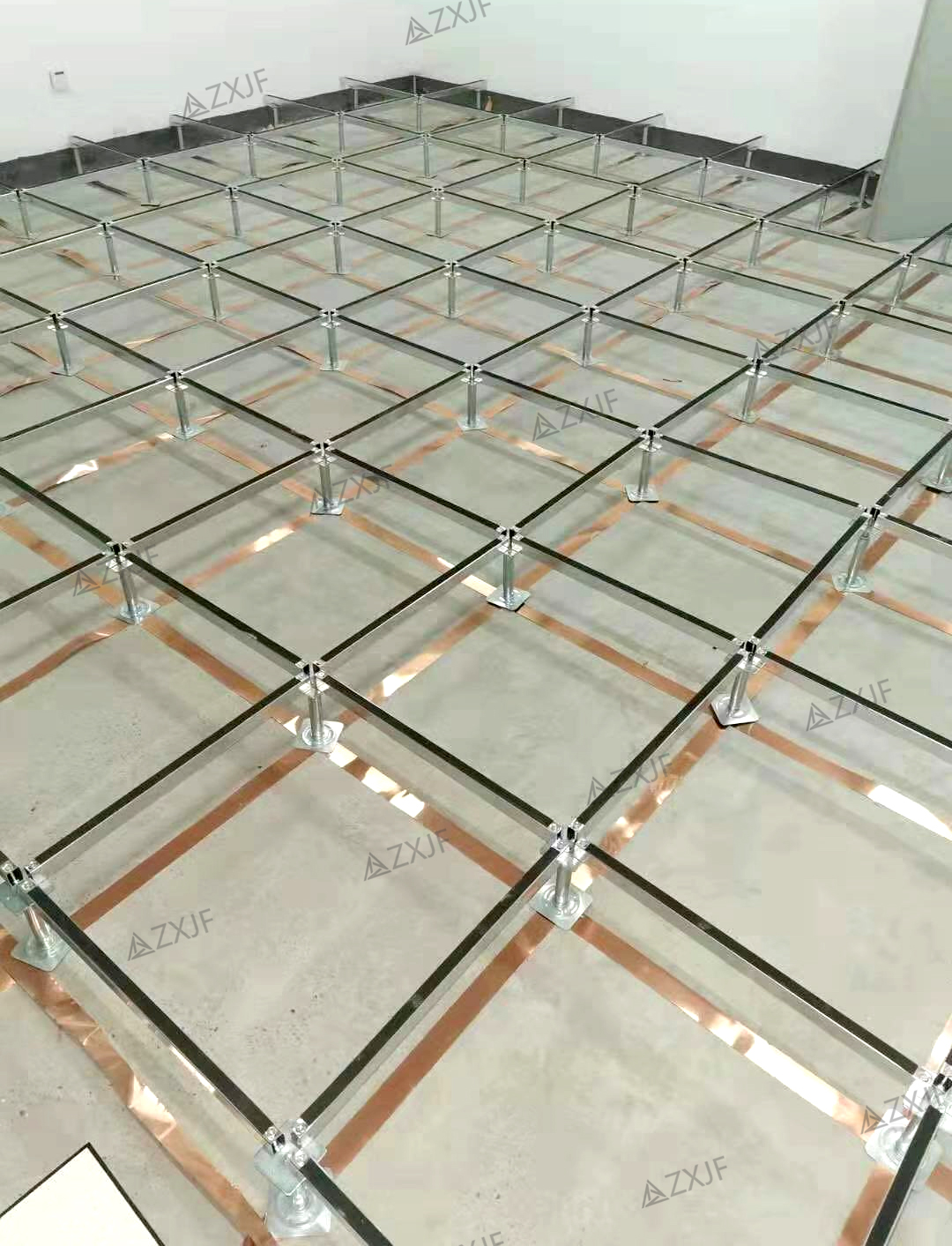 防静电架空地板铺设铜箔的作用与要求